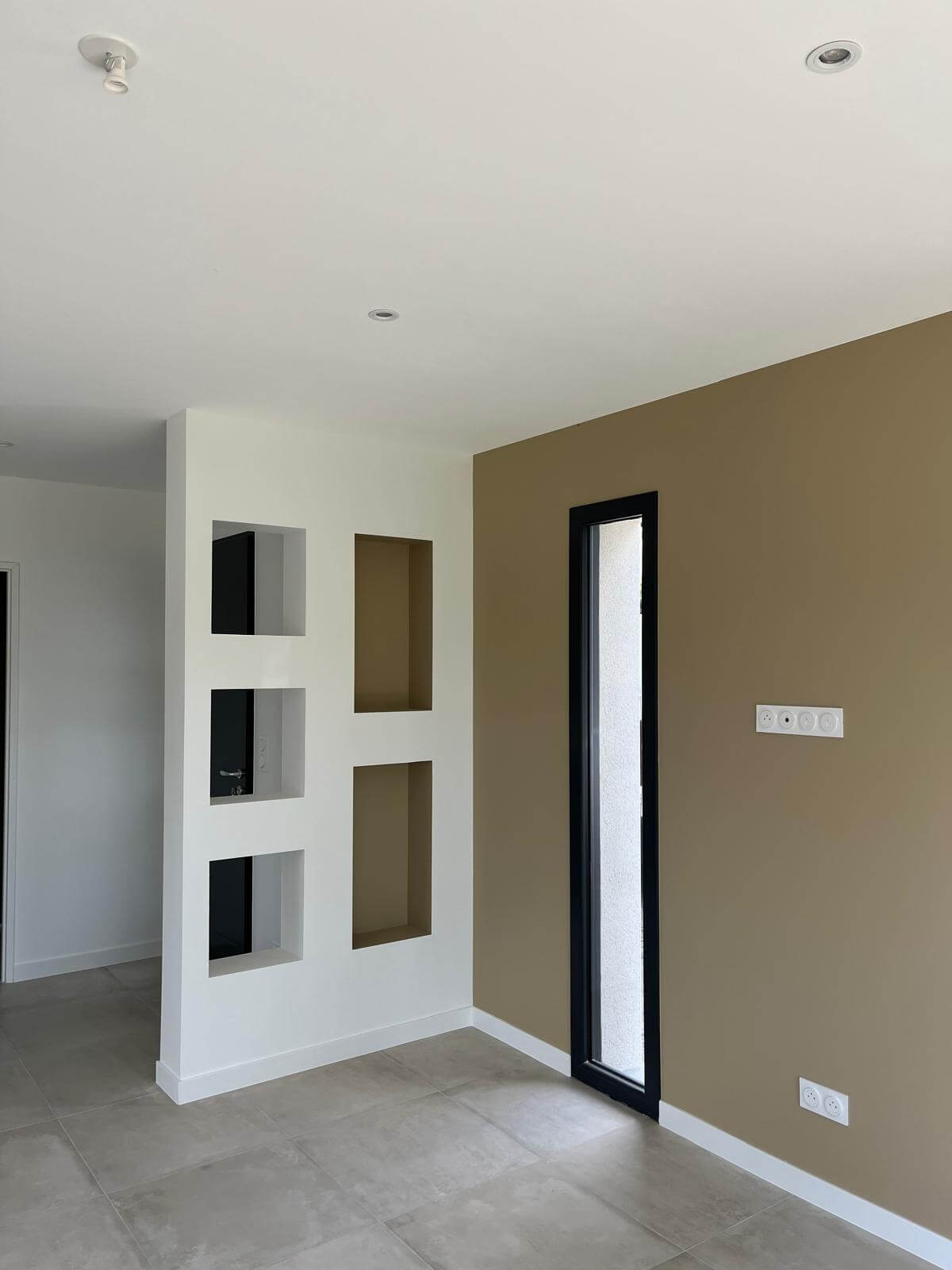 Spécialiste en peinture intérieure de villas haut de gamme