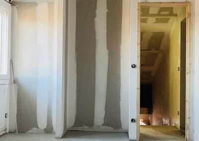 Peinture mur intérieur AVANT